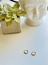 Load image into Gallery viewer, Bold Hoop Earrings